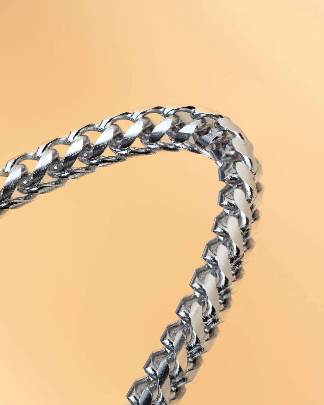 3mm foxtail bracelet in stainless steel with silver finish - Image 4