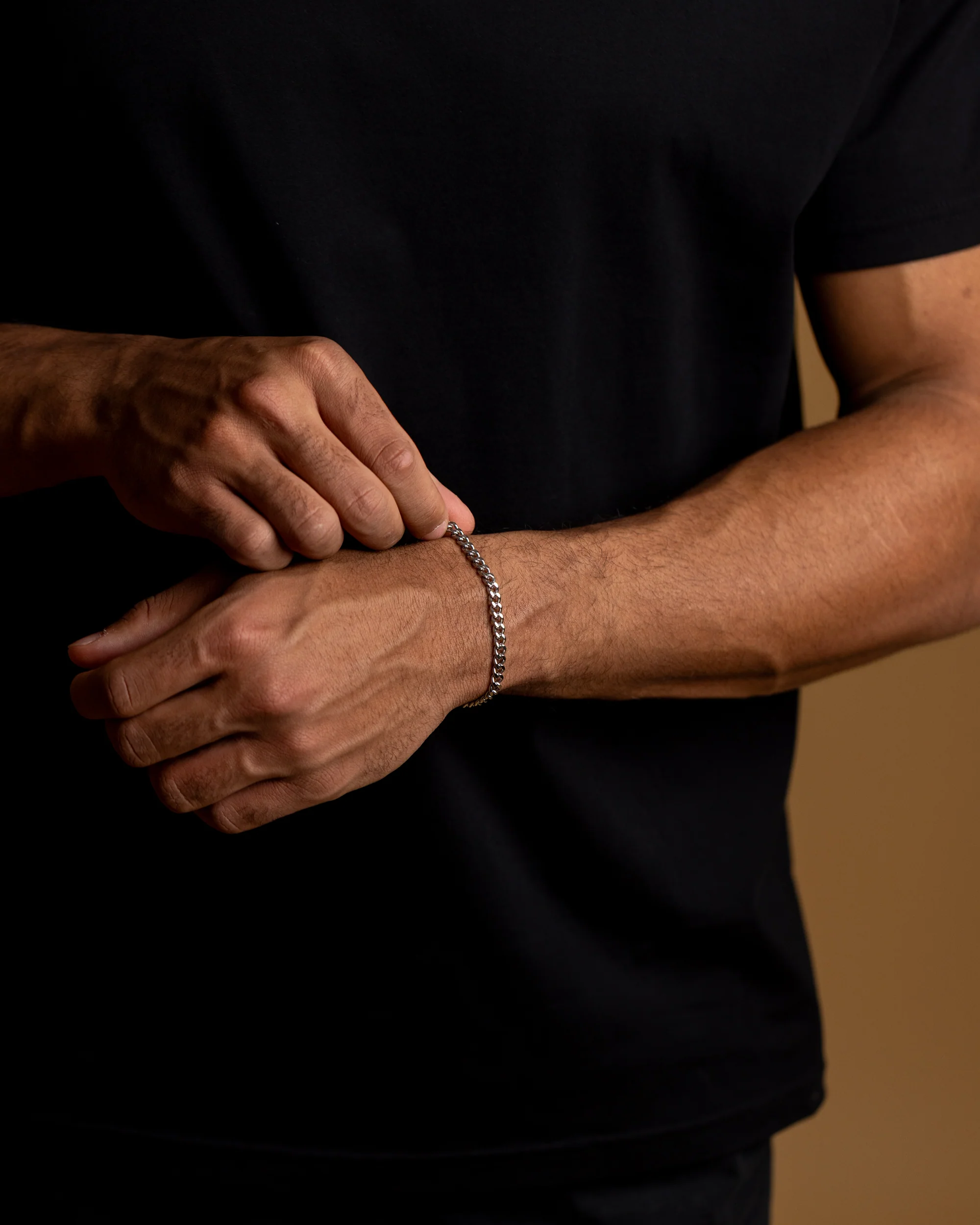 5mm Cuban chain bracelet with silver finish - Image 3