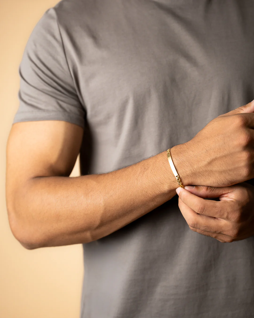 5mm figaro bracelet in stainless steel with gold-plated finish - Image 3