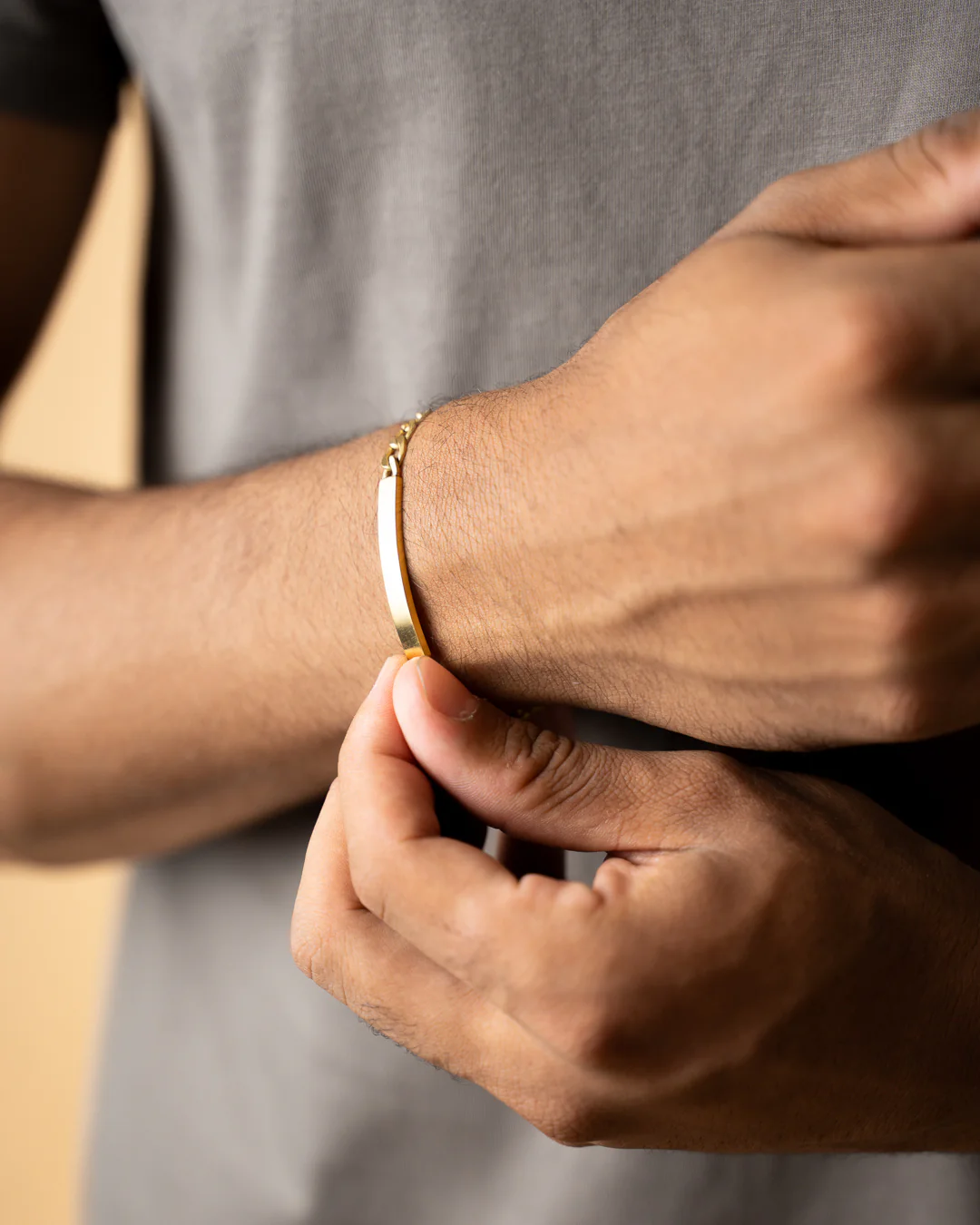 5mm figaro bracelet in stainless steel with gold-plated finish - Image 4
