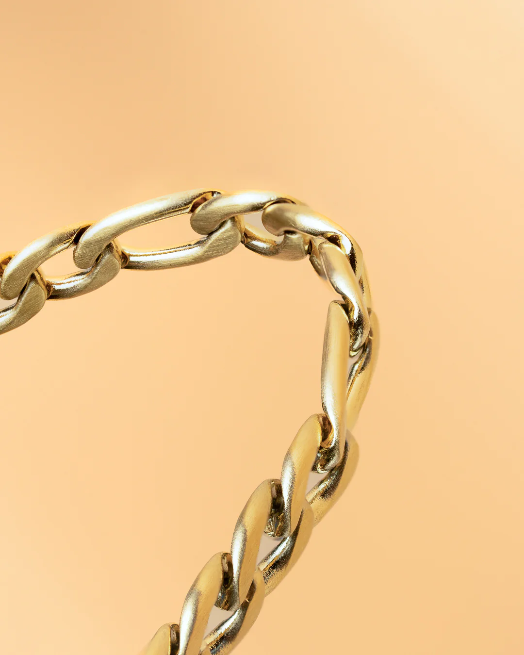 5mm figaro stainless steel chain with gold-plated finish - Image 4