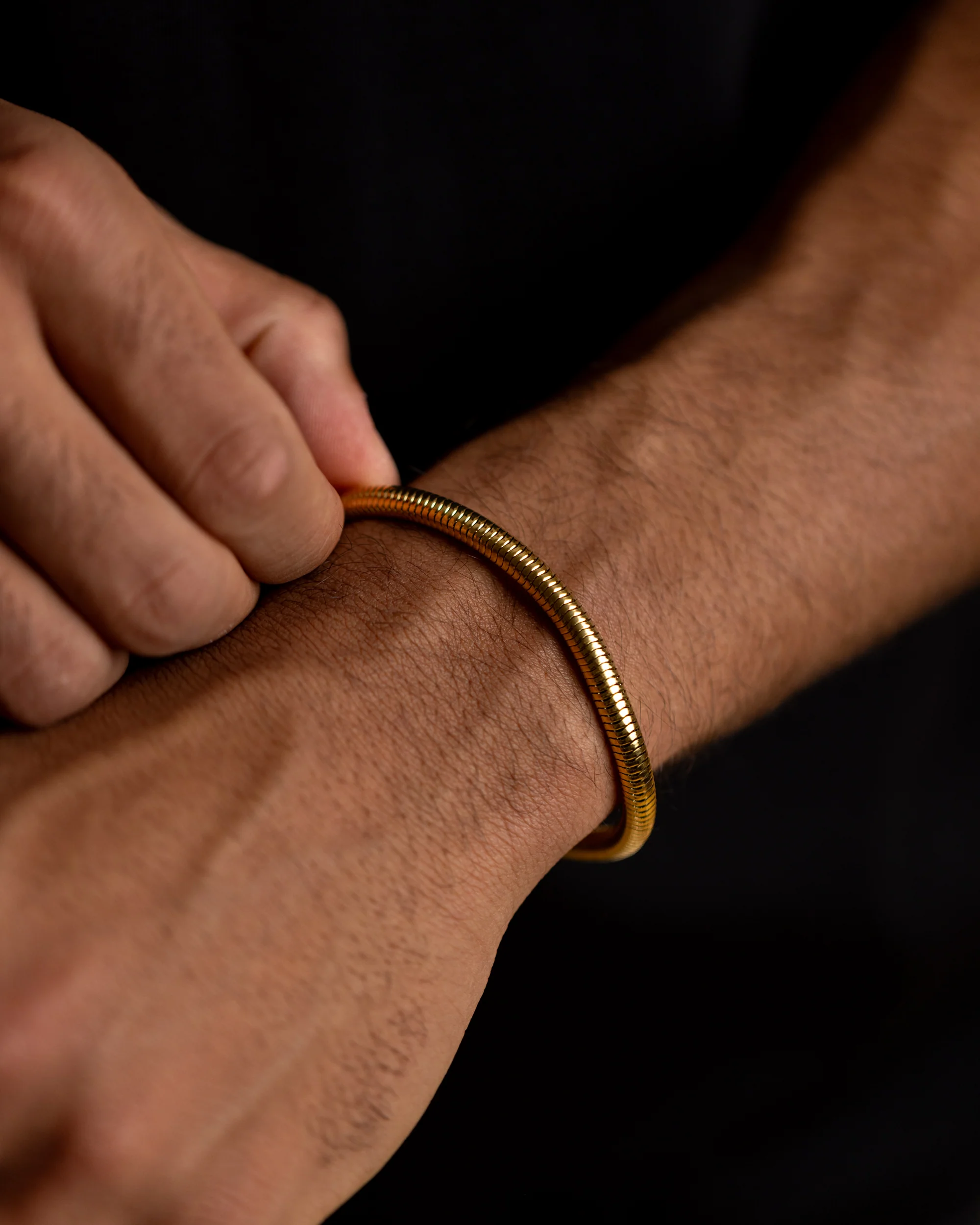 5mm Snake chain bracelet with golden finish - Image 3
