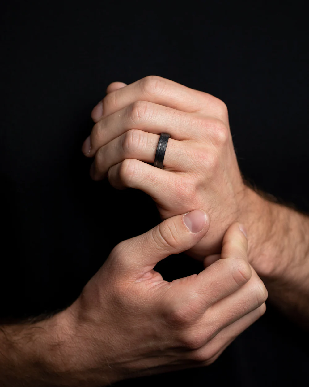 6mm Faceted full Titanium ring with black finish - Image 3
