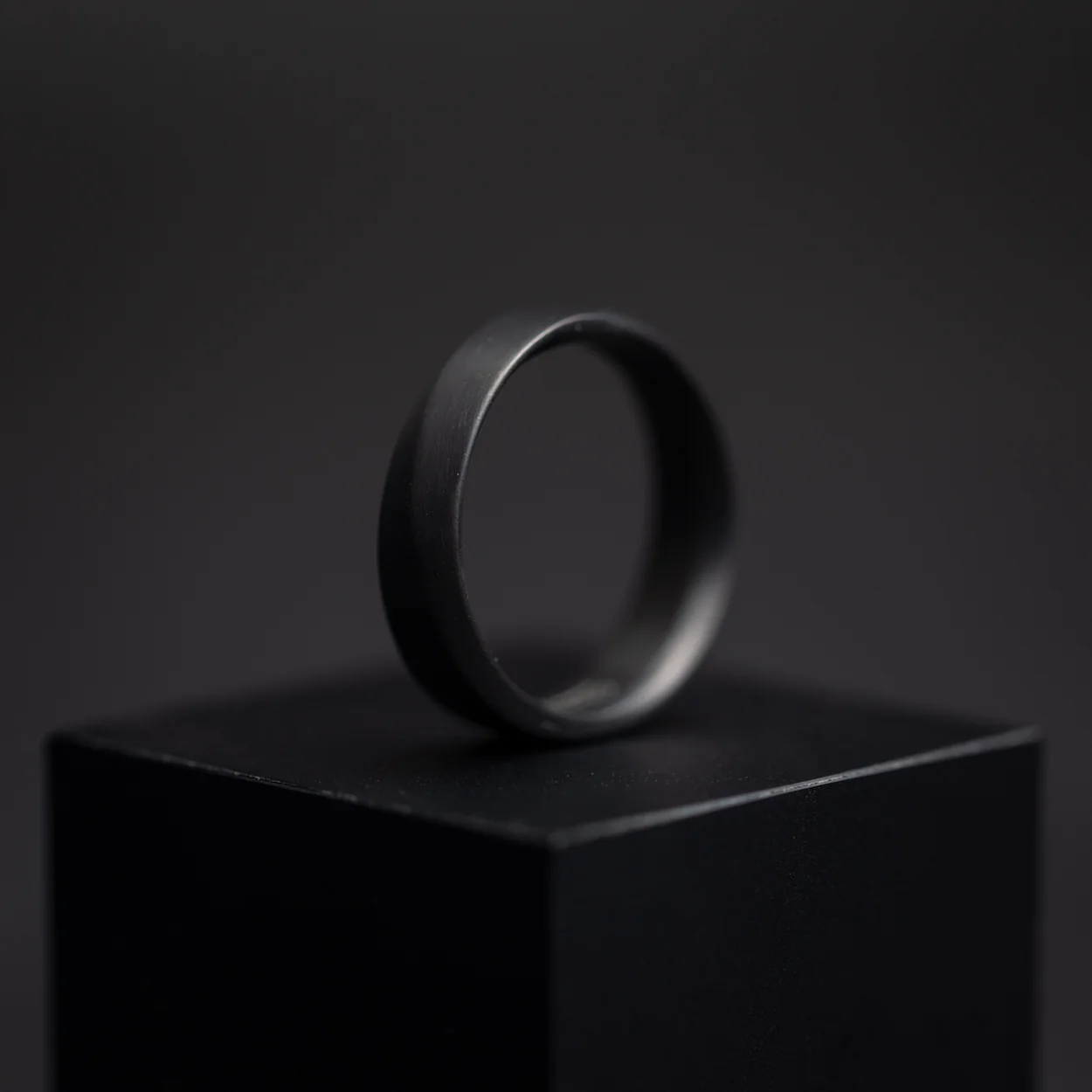 6mm Twisted full Black Titanium ring - Image 4