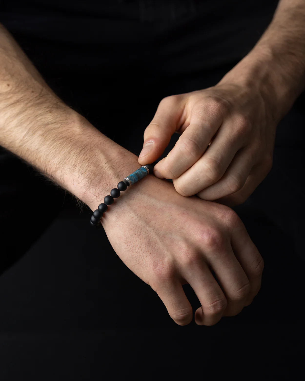8mm beaded bracelet with a magnificent Grandidierite stone - Image 2