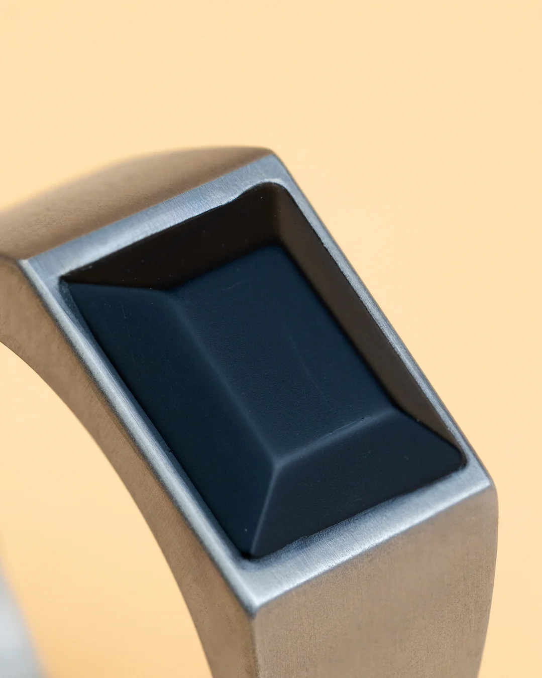 Titanium signet ring with black Agate stone - Image 2