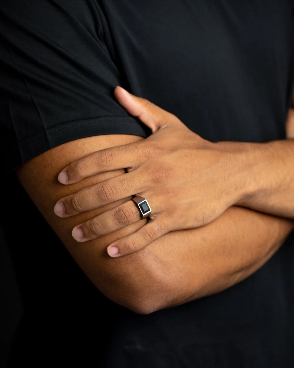 Titanium signet ring with black Agate stone - Image 3