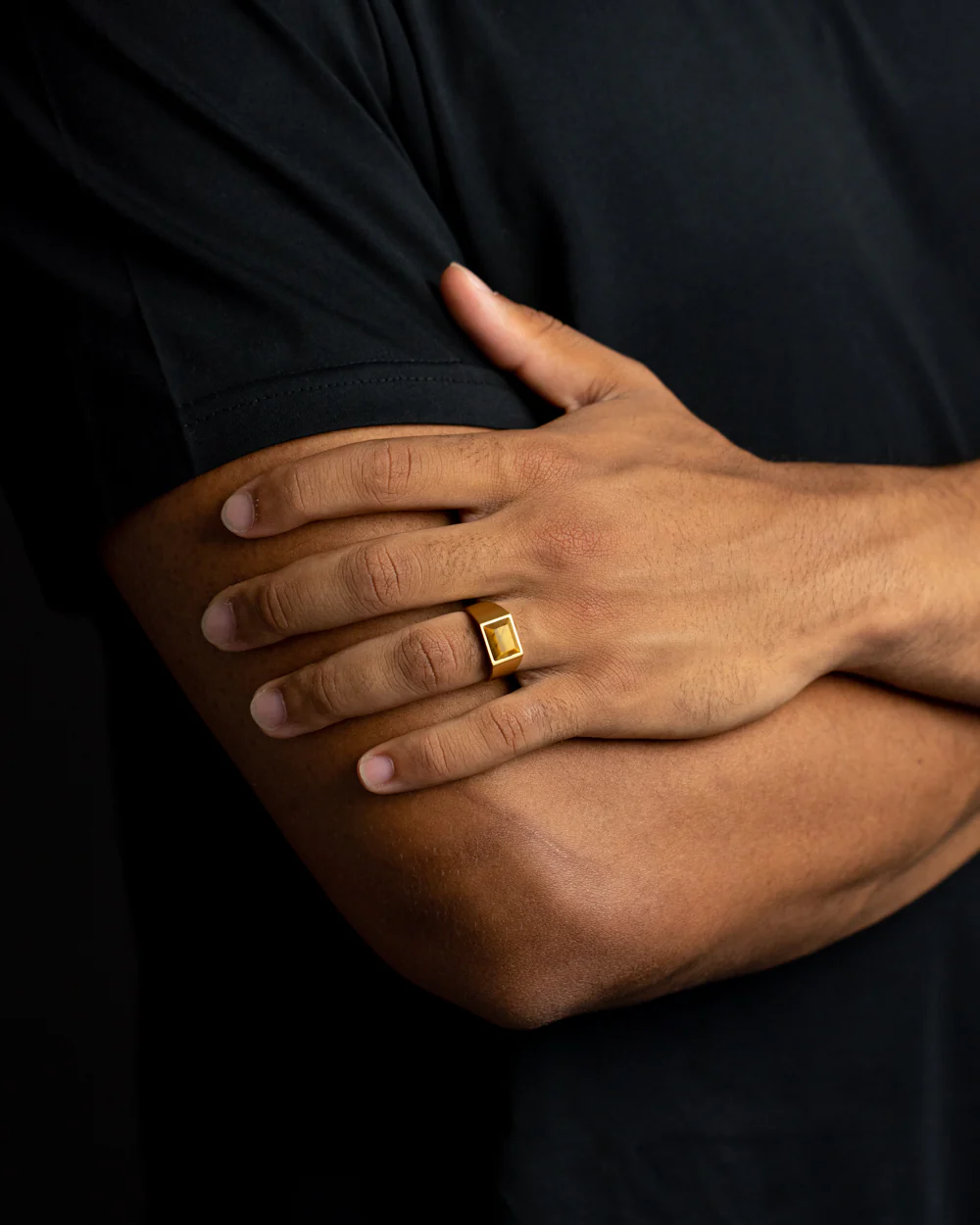 18k gold plated Titanium signet ring with Tiger Eye stone - Image 3