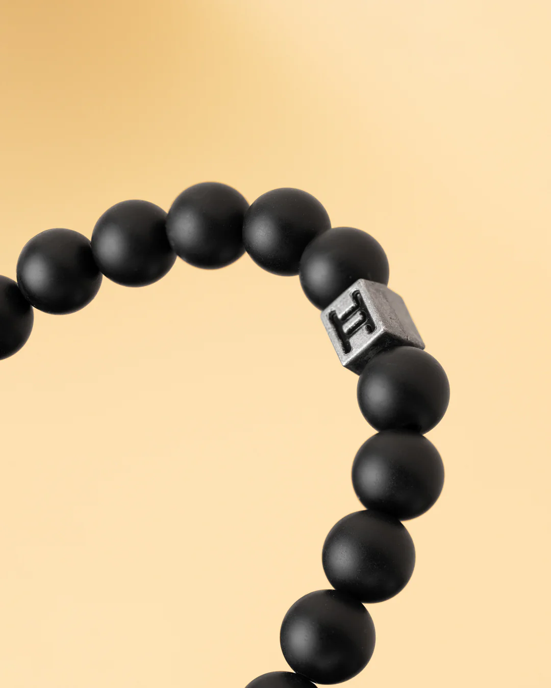 Cross bracelet with 8mm Agate stone - Image 3