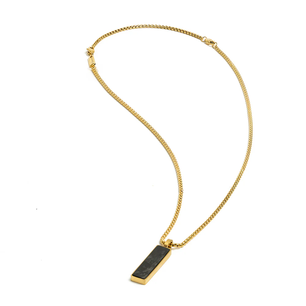 Gold-plated stainless steel necklace with a forged carbon finish - Image 4