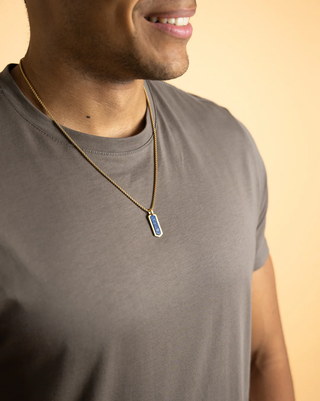Gold-plated stainless steel necklace with a Lapis Lazuli stone - Image 3