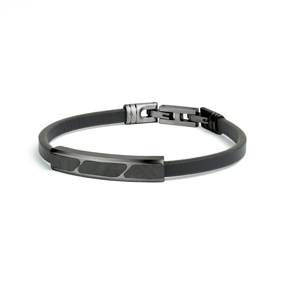 Black leather bracelet finished with forged carbon - Image 5