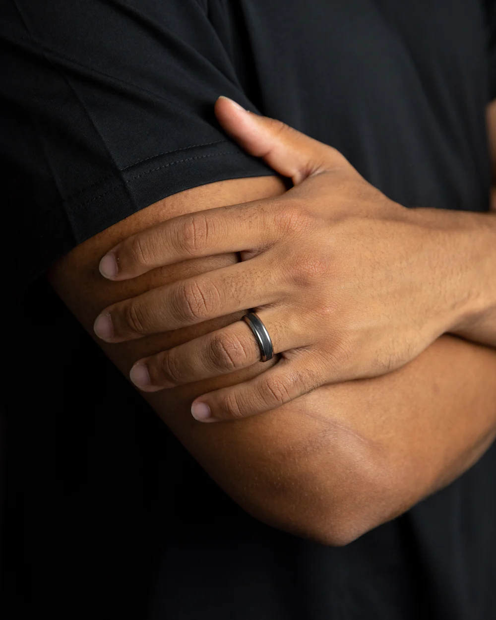 6mm Silver Titanium ring with forged Carbon - Image 3