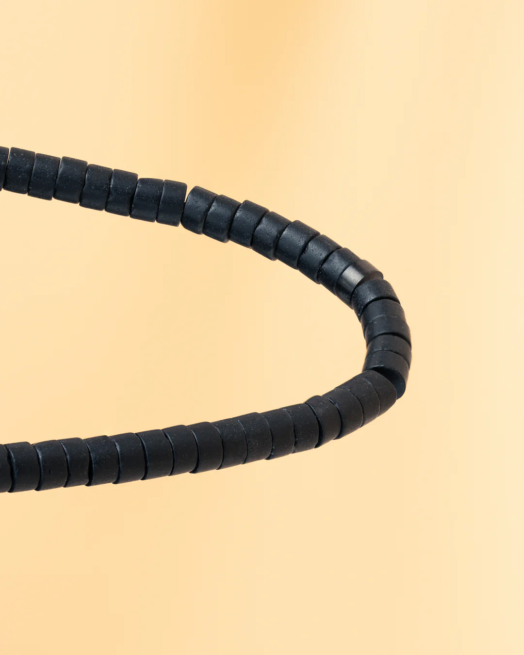 2mm Bracelet with matte Agate stones and titanium element - Image 3