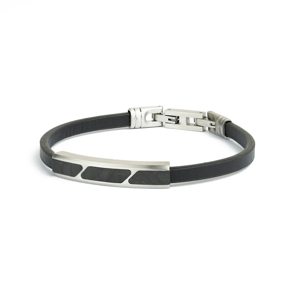 Black leather bracelet with forged carbon - Image 5
